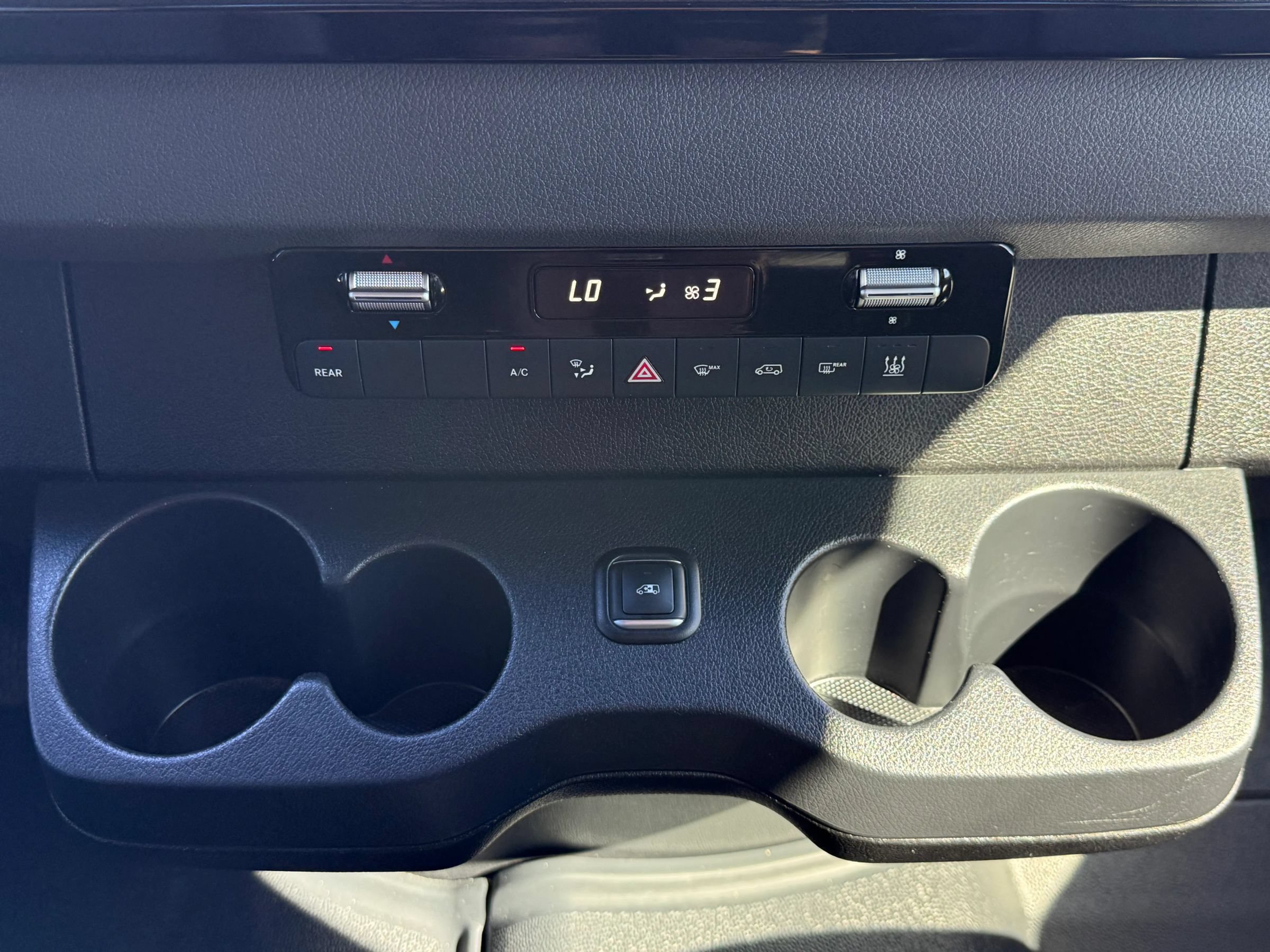 Used 2020 Mercedes-Benz Sprinter 2500 image 29