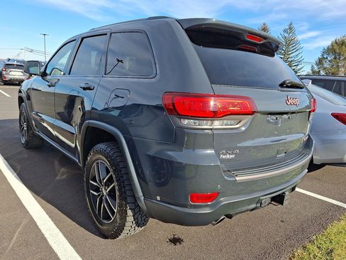 Used 2017 Jeep Grand Cherokee Trailhawk w/ Trailhawk Luxury Group image 4
