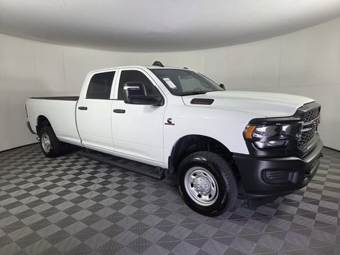 Used 2024 RAM 2500 Tradesman AWD/4WD image 3