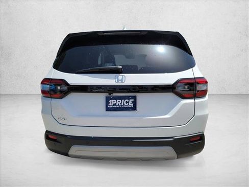 Used 2025 Honda Pilot EX-L image 6