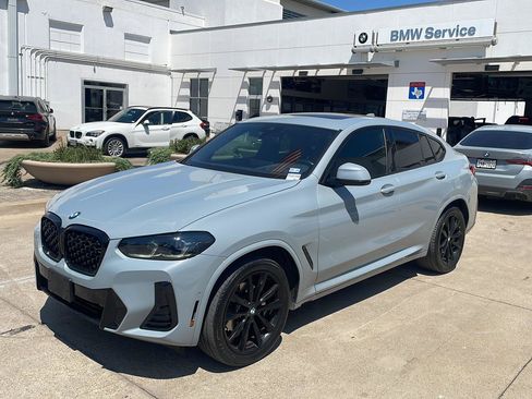 Used 2024 BMW X4 xDrive30i w/ Premium Package AWD/4WD image 1