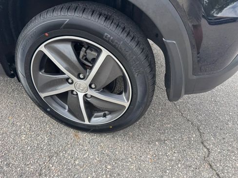 Used 2022 Honda HR-V EX-L image 19