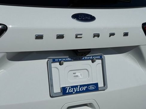 Certified 2022 Ford Escape SEL image 29