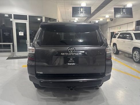 Used 2019 Toyota 4Runner TRD Off-Road Premium AWD/4WD image 7