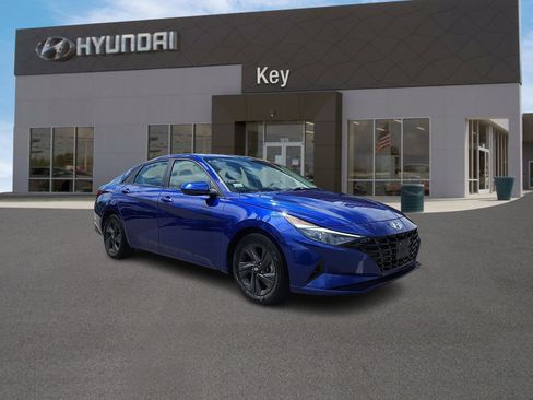 Certified 2023 Hyundai Elantra SEL FWD image 1