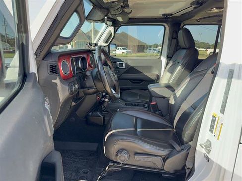 Used 2021 Jeep Gladiator Rubicon AWD/4WD image 8