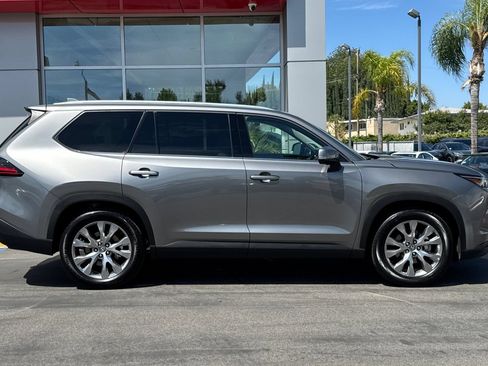 Used 2025 Toyota Grand Highlander AWD Hybrid image 4