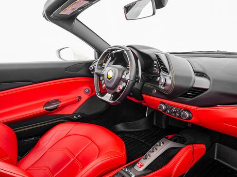 Used 2018 Ferrari 488 Spider RWD image 35