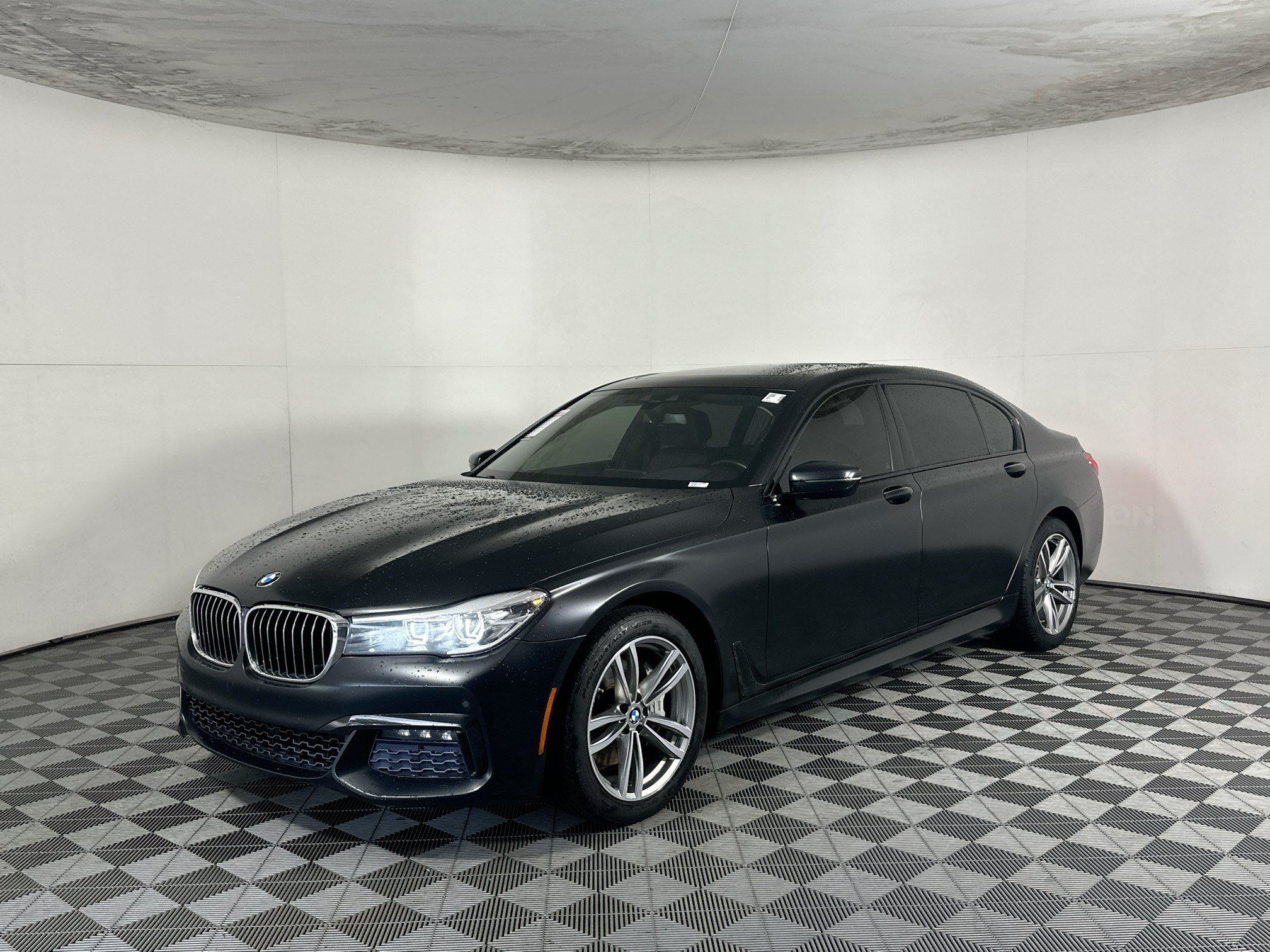Used 2018 BMW 740i xDrive AWD/4WD image 7
