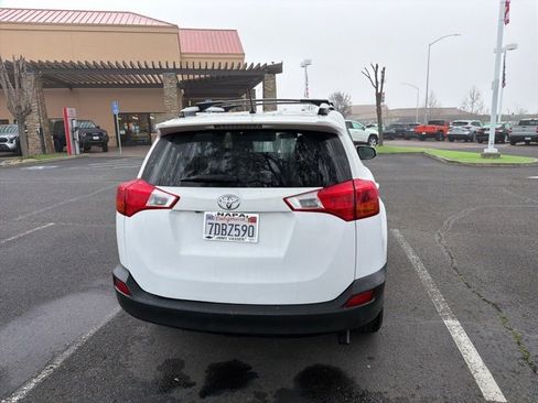 Used 2013 Toyota RAV4 XLE image 12