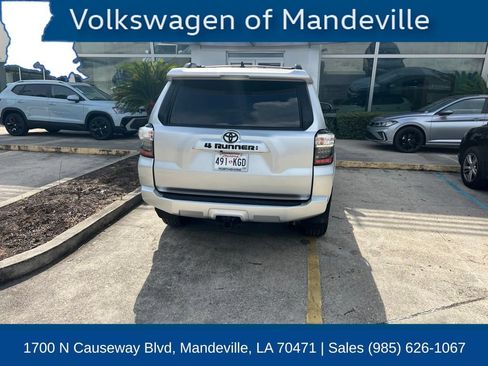 Used 2023 Toyota 4Runner SR5 Premium w/ Moonroof Package RWD image 3