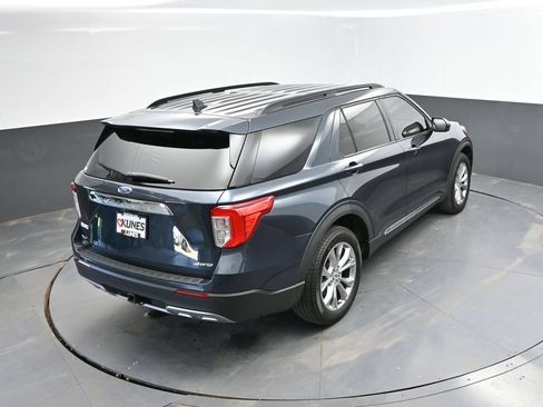 Used 2024 Ford Explorer XLT w/ Equipment Group 202A AWD/4WD image 34