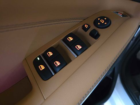 Used 2026 BMW X5 xDrive50e w/ M Sport Package image 26