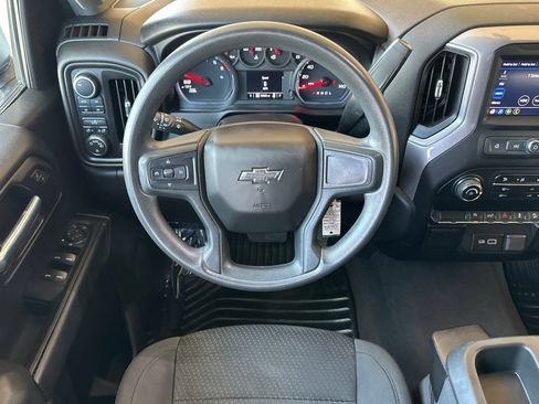 Used 2022 Chevrolet Silverado 1500 Custom Trail Boss AWD/4WD image 14