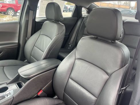 Used 2022 Chevrolet Malibu LT w/ Leather Package image 12