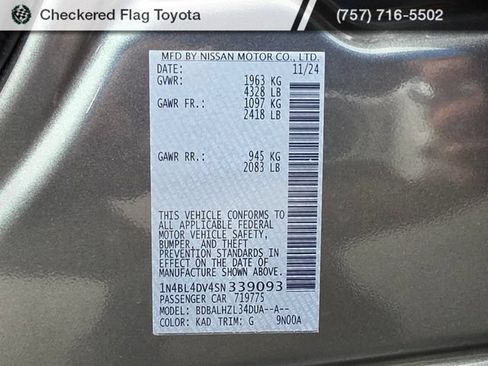 Used 2025 Nissan Altima 2.5 SV FWD image 29