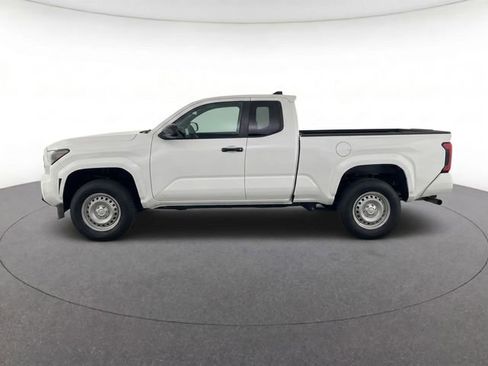 Used 2024 Toyota Tacoma SR image 4