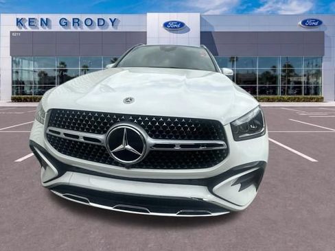Used 2025 Mercedes-Benz GLE 450 4MATIC image 2
