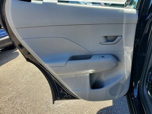 Certified 2026 Hyundai Kona SE image 9