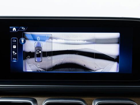 Used 2025 Mercedes-Benz GLS 63 AMG 4MATIC image 23