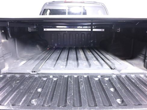 Used 2019 Nissan Frontier PRO-4X AWD/4WD image 32