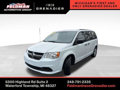 Used 2019 Dodge Grand Caravan SE w/ UConnect Hands-Free Group
