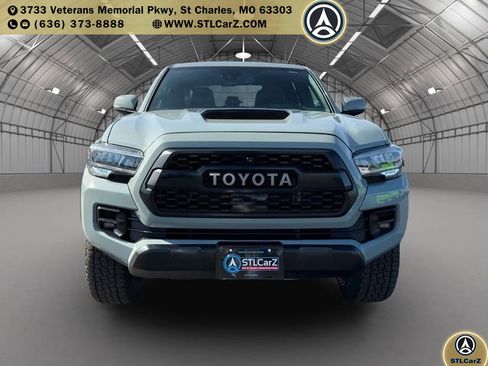 Used 2021 Toyota Tacoma TRD Pro AWD/4WD image 8