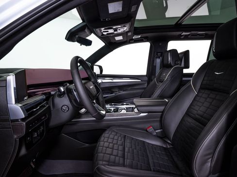 Used 2026 Cadillac Escalade V w/ LPO, Floor Liner Package AWD/4WD image 15