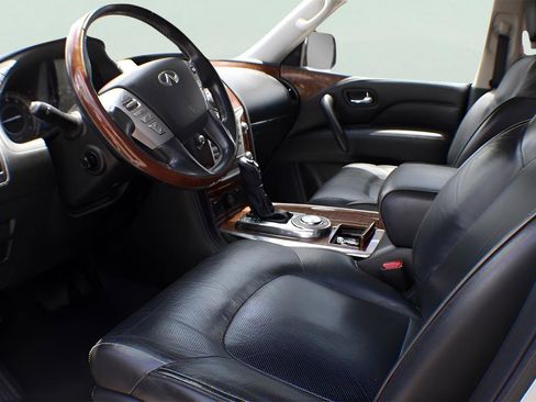 Used 2018 INFINITI QX80 w/ Driver Assistance Package image 34