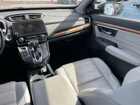 Used 2018 Honda CR-V Touring image 9