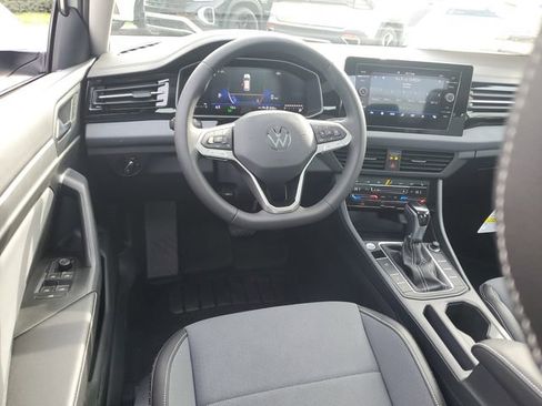 New 2026 Volkswagen Jetta SE image 10
