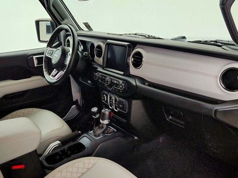 Used 2022 Jeep Wrangler Unlimited Sahara AWD/4WD image 25