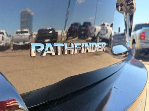 Used 2017 Nissan Pathfinder S FWD image 5