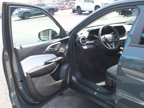 New 2026 Chevrolet Trax LT image 8