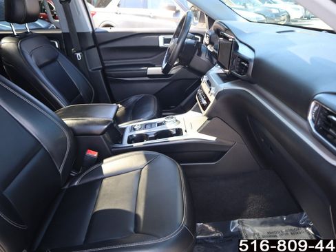 Used 2022 Ford Explorer XLT w/ Equipment Group 202A image 30