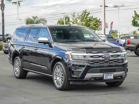 Certified 2023 Ford Expedition Max Platinum image 3