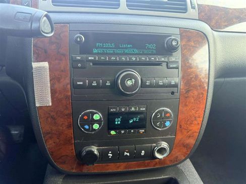 Used 2012 Chevrolet Suburban LT w/ Luxury Package image 28