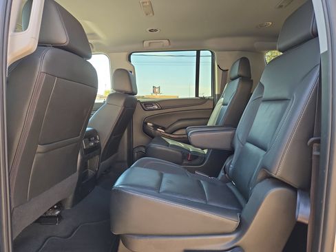 Used 2020 Chevrolet Suburban LT w/ Max Trailering Package RWD image 13