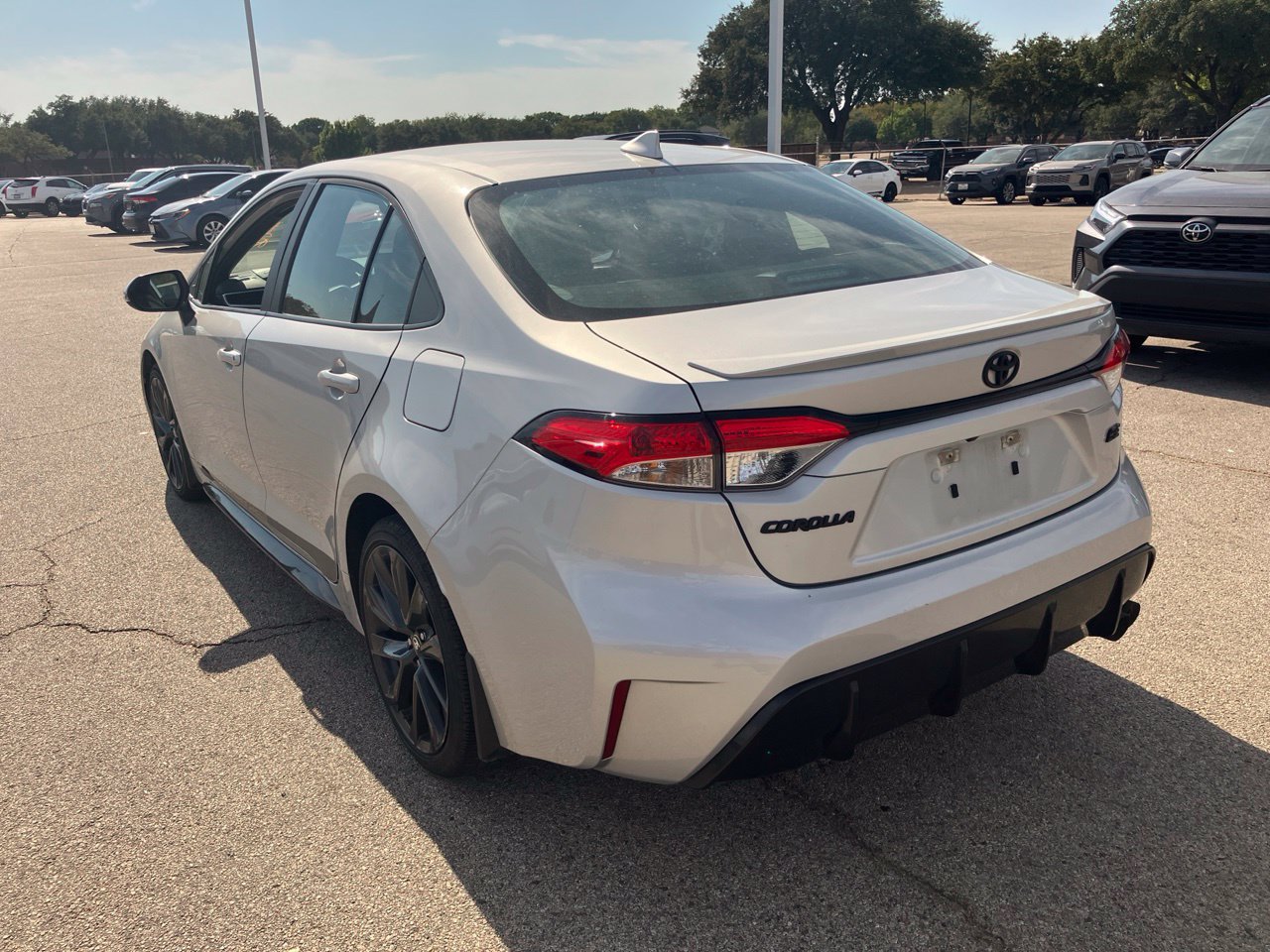 Used 2024 Toyota Corolla SE FWD image 6