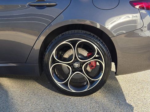 Used 2022 Alfa Romeo Giulia Ti image 13