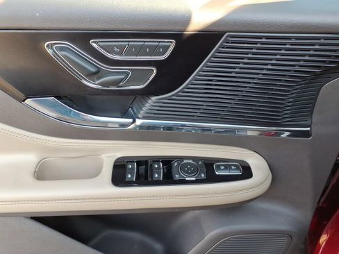 Used 2021 Lincoln Corsair FWD w/ Equipment Group 101A image 3