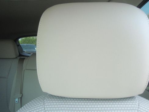 Certified 2022 Buick Envision Preferred AWD/4WD image 13