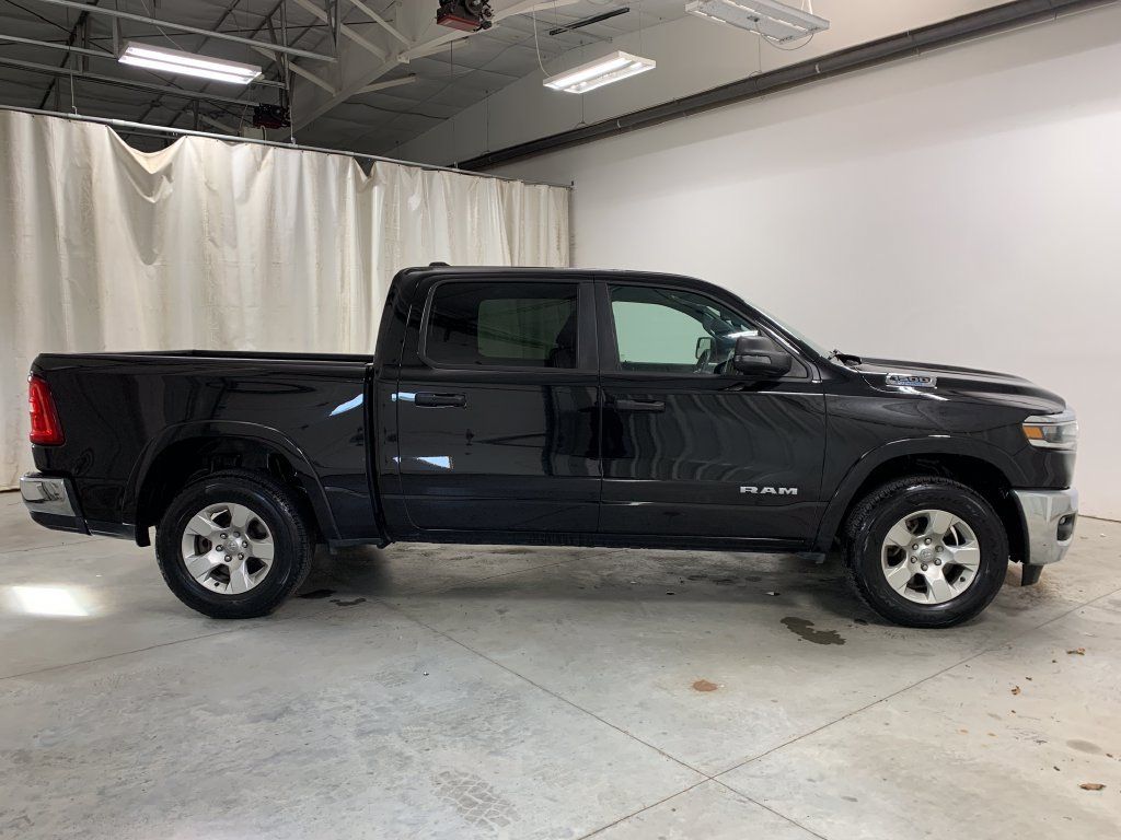 Used 2025 RAM 1500 Big Horn AWD/4WD image 11