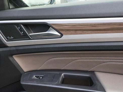 Used 2021 Volkswagen Atlas SEL Premium image 18