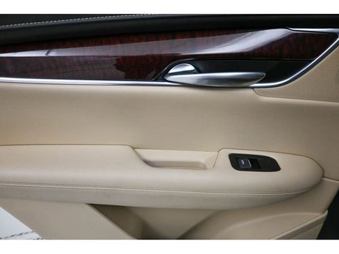 Used 2018 Cadillac XT5 Luxury w/ Driver Awareness Package image 25