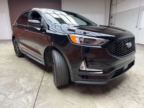 Certified 2023 Ford Edge ST-Line AWD/4WD image 7