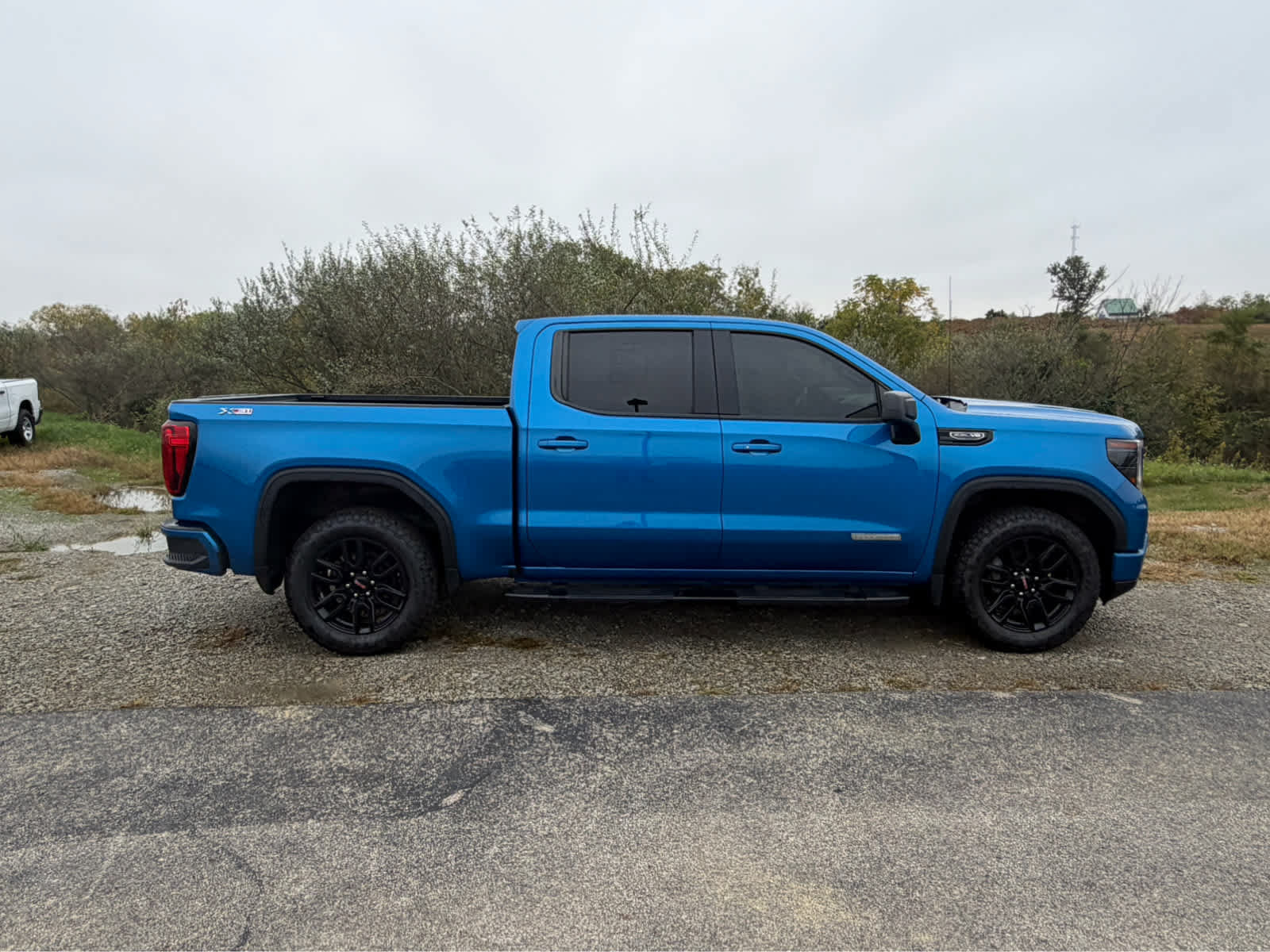 Used 2024 GMC Sierra 1500 Elevation w/ X31 Off-Road Package AWD/4WD image 5