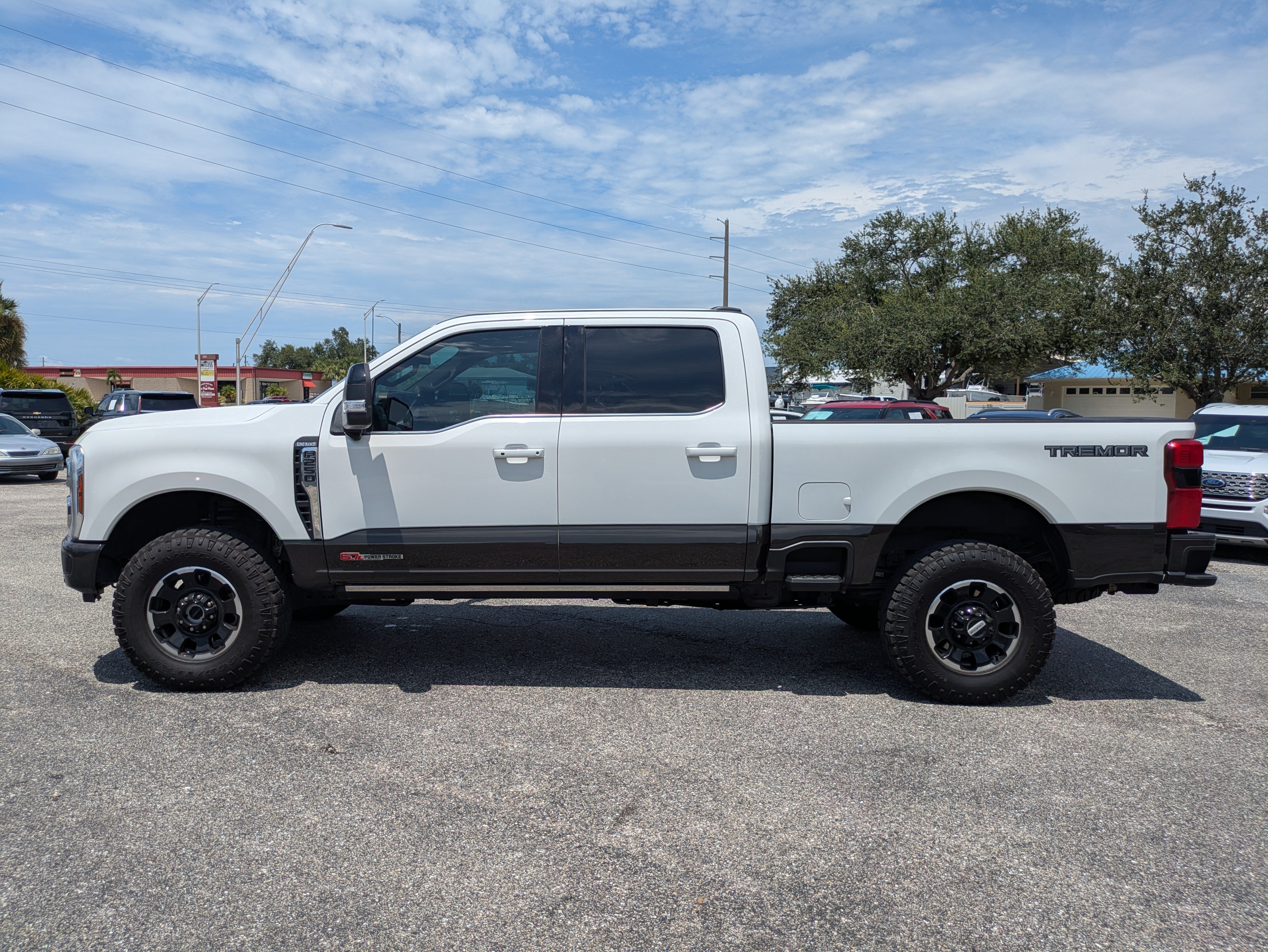 Used 2025 Ford F250 King Ranch w/ Tremor Off-Road Package AWD/4WD image 7