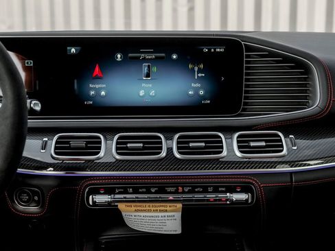 New 2026 Mercedes-Benz GLE 63 AMG S image 21