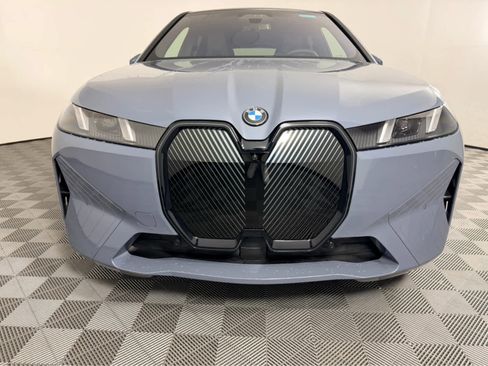 New 2026 BMW iX xDrive60 image 9